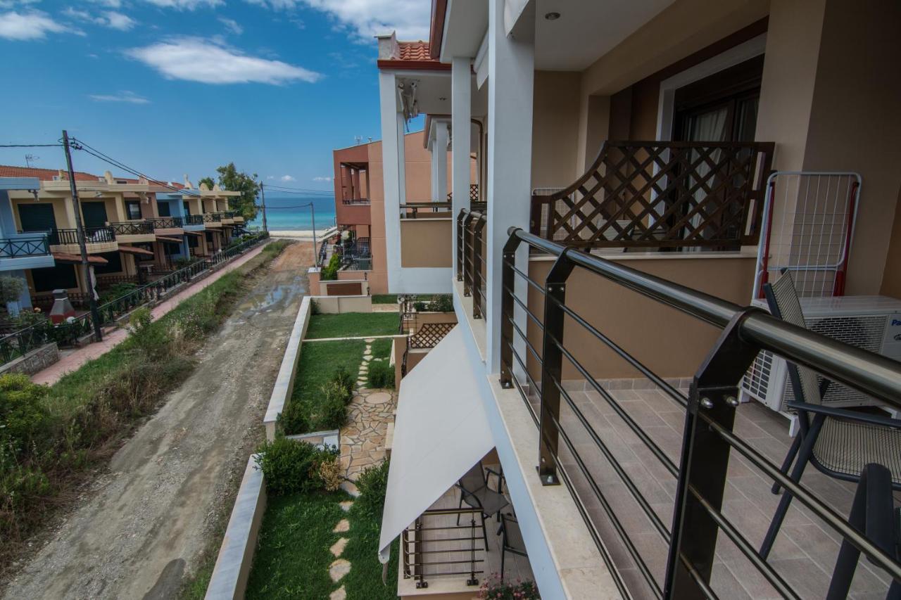 Dafni'S Seaside Luxury Studios 니키티 외부 사진