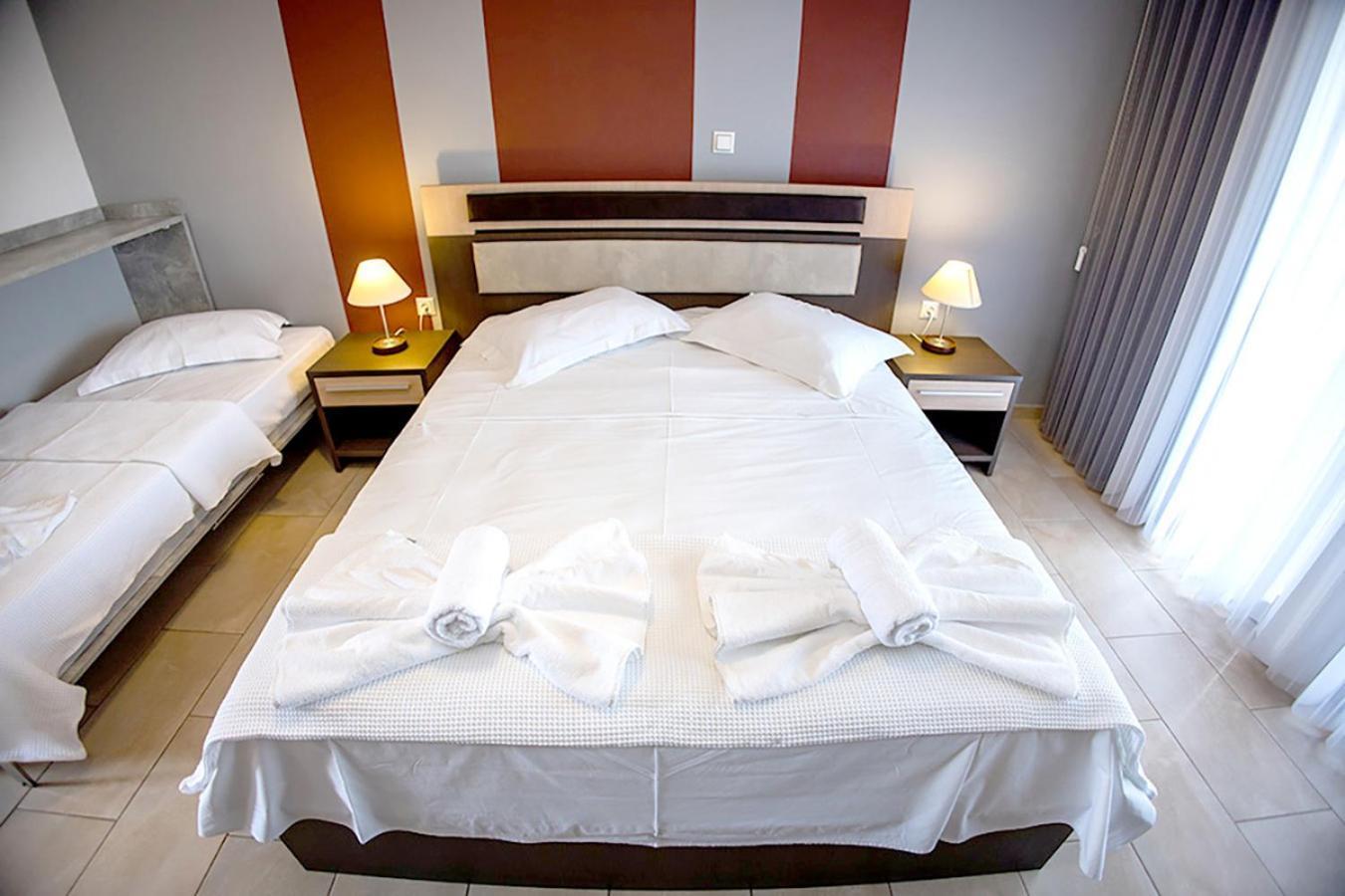 Dafni'S Seaside Luxury Studios 니키티 외부 사진