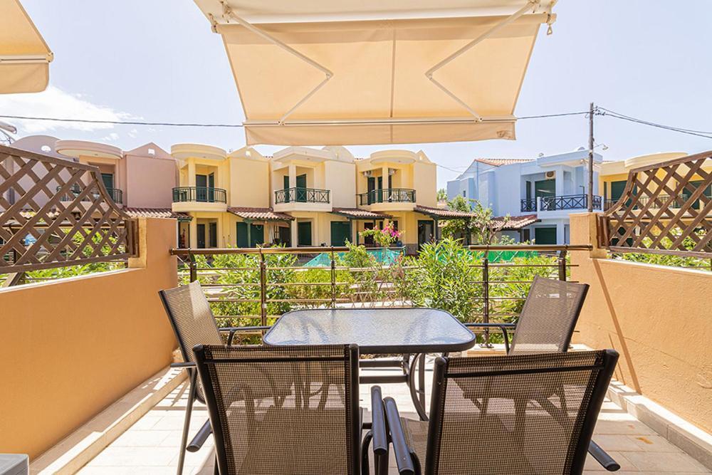 Dafni'S Seaside Luxury Studios 니키티 외부 사진